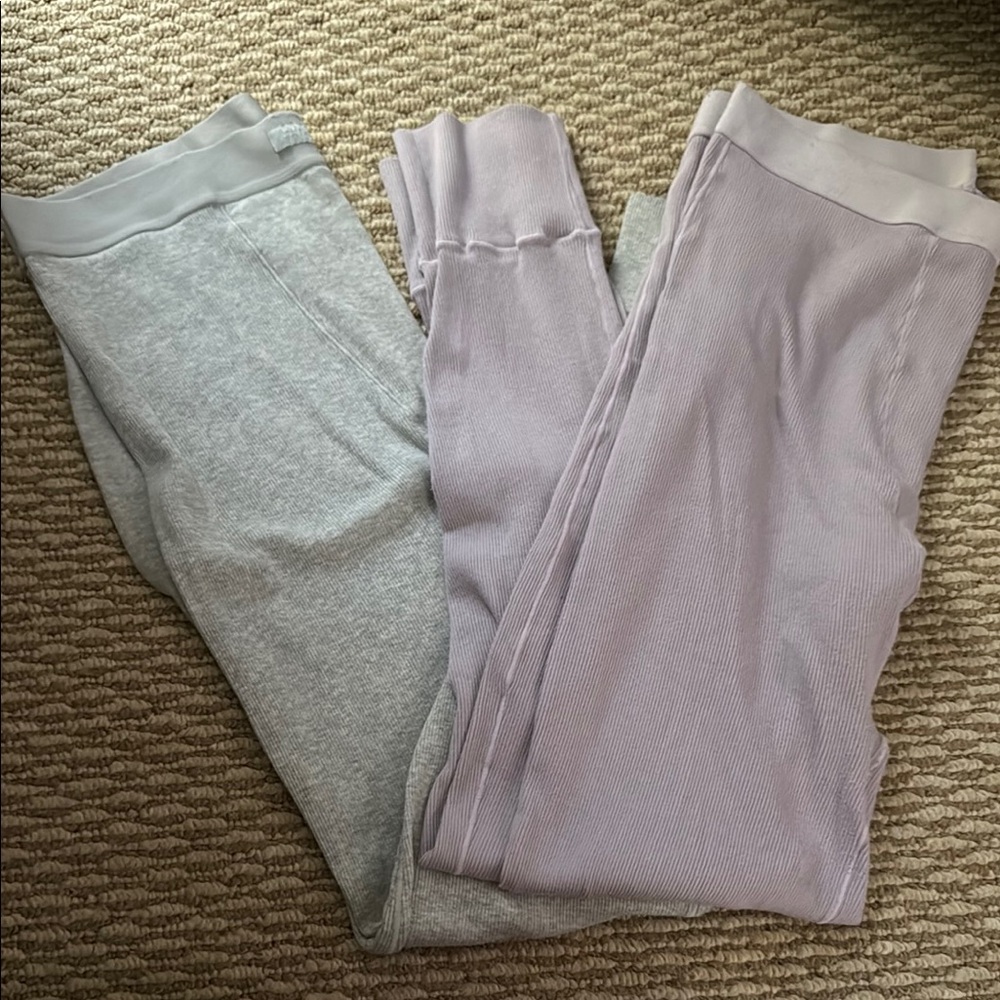 SKIMS Gray and Lavender Leggings